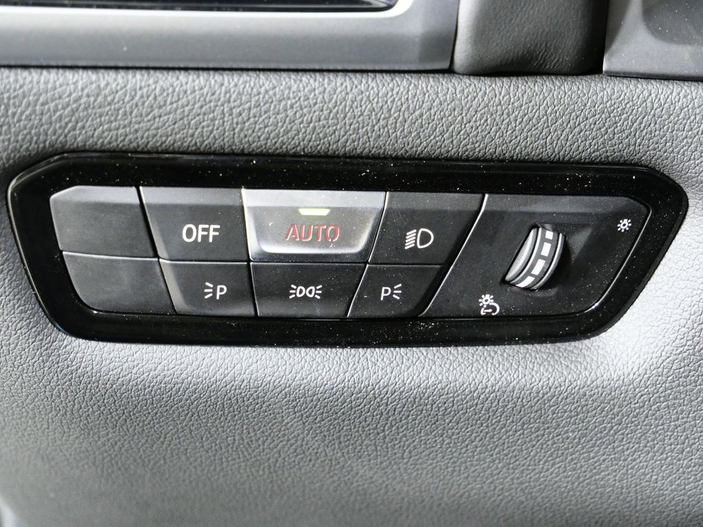 Thumbnail: 2026 BMW 8 Series - 40