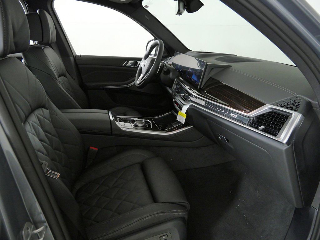 Thumbnail: 2026 BMW X5 - 20