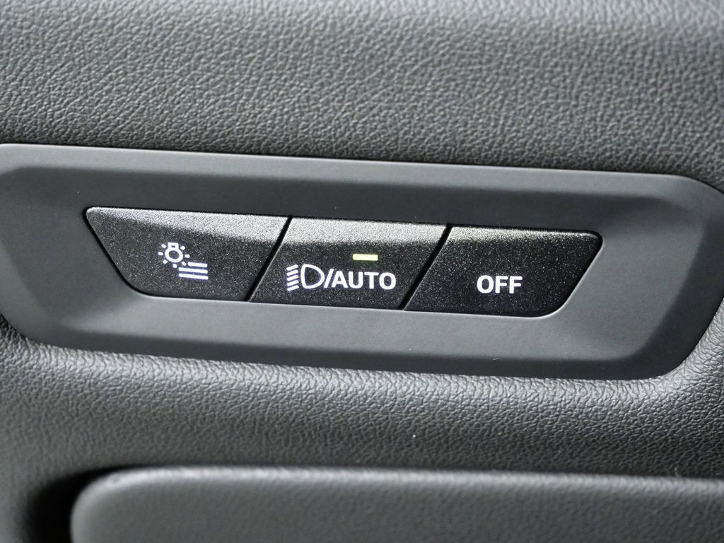 Thumbnail: 2026 BMW X5 - 40