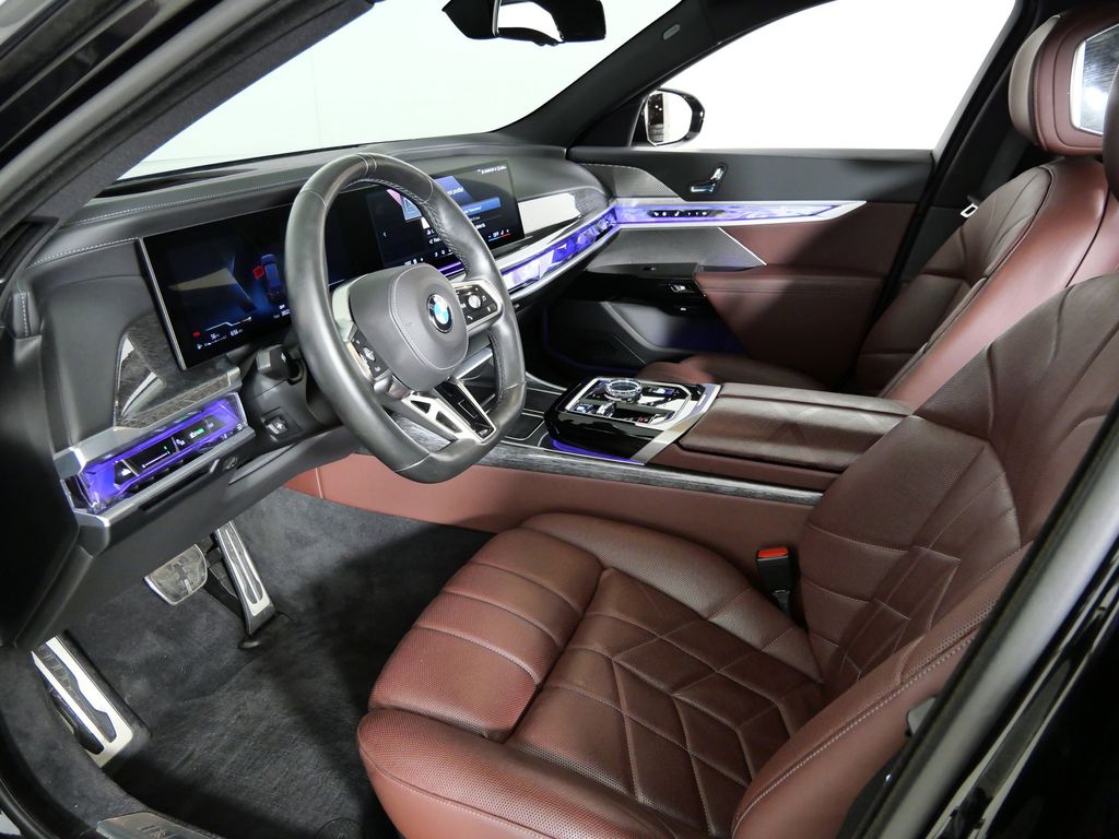 Thumbnail: 2023 BMW 7 Series - 39