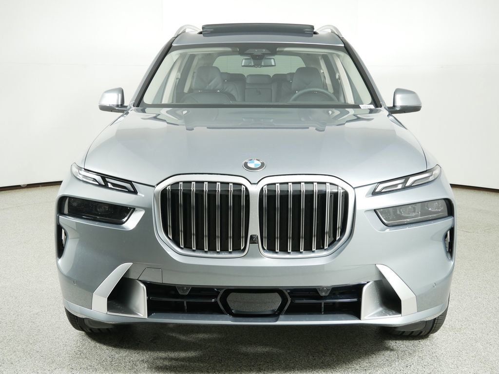 Thumbnail: 2026 BMW X7 - 6