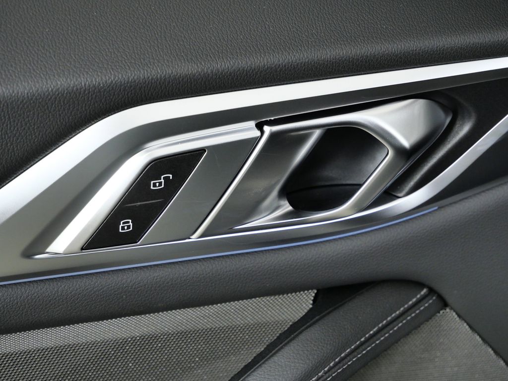 Thumbnail: 2026 BMW i4 - 36