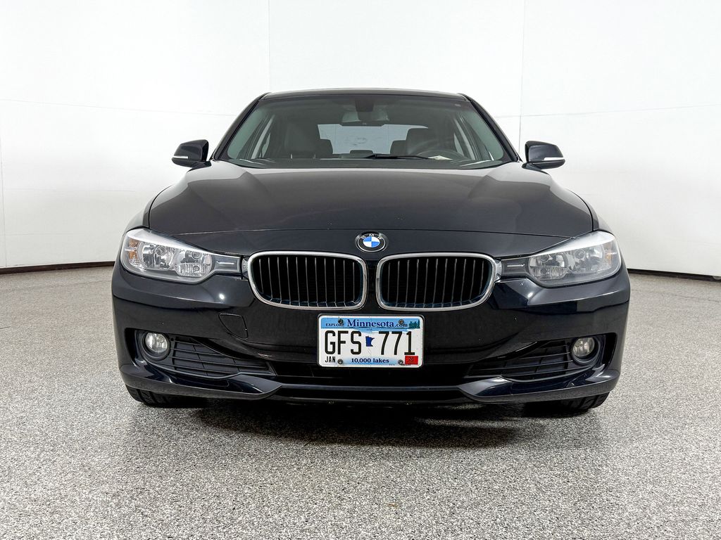 Thumbnail: 2015 BMW 3 Series - 3