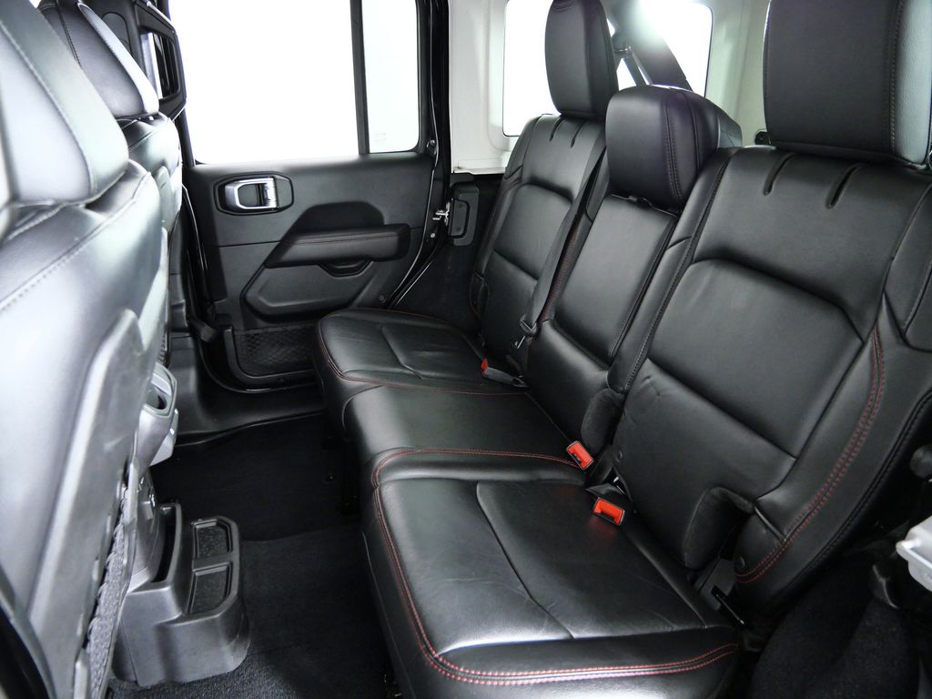 Thumbnail: 2018 Jeep Wrangler - 32