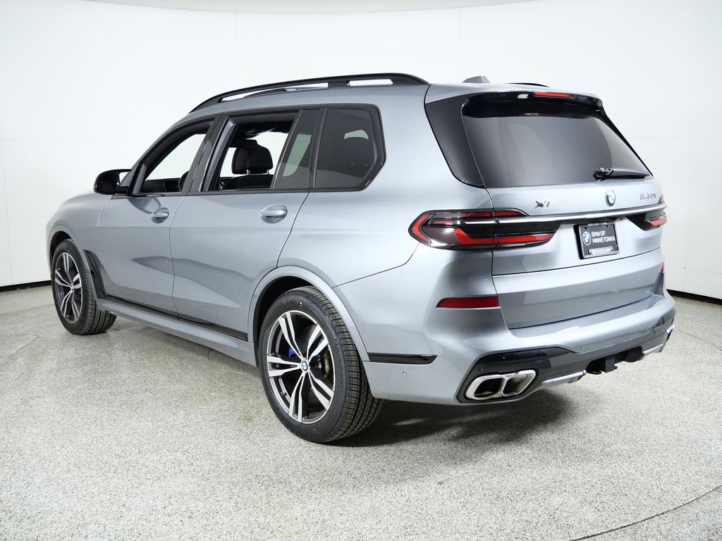 Thumbnail: 2024 BMW X7 - 17
