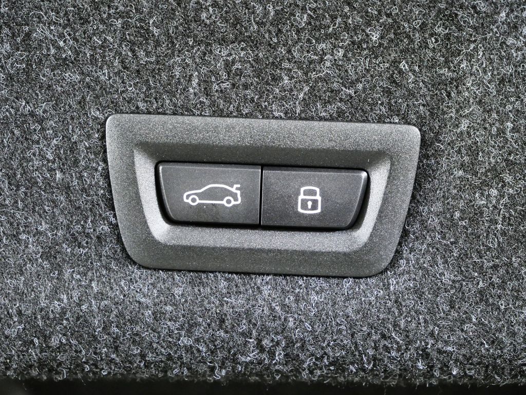 Thumbnail: 2026 BMW 3 Series - 28