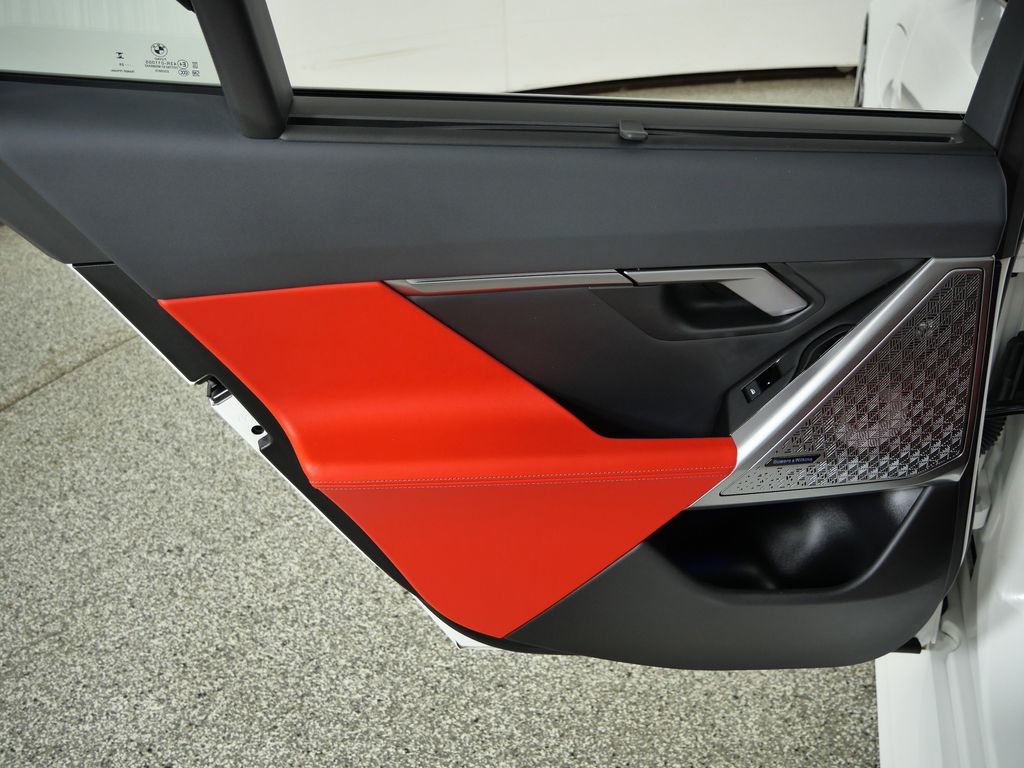 Thumbnail: 2026 BMW M5 - 31