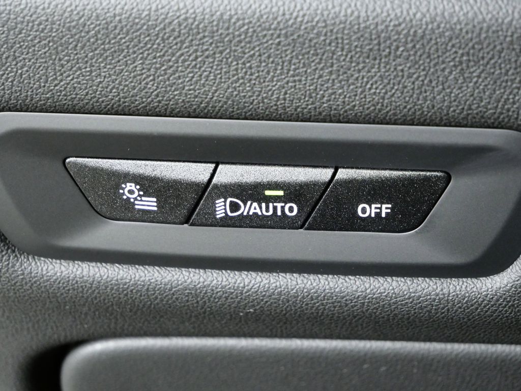 Thumbnail: 2026 BMW X5 - 40