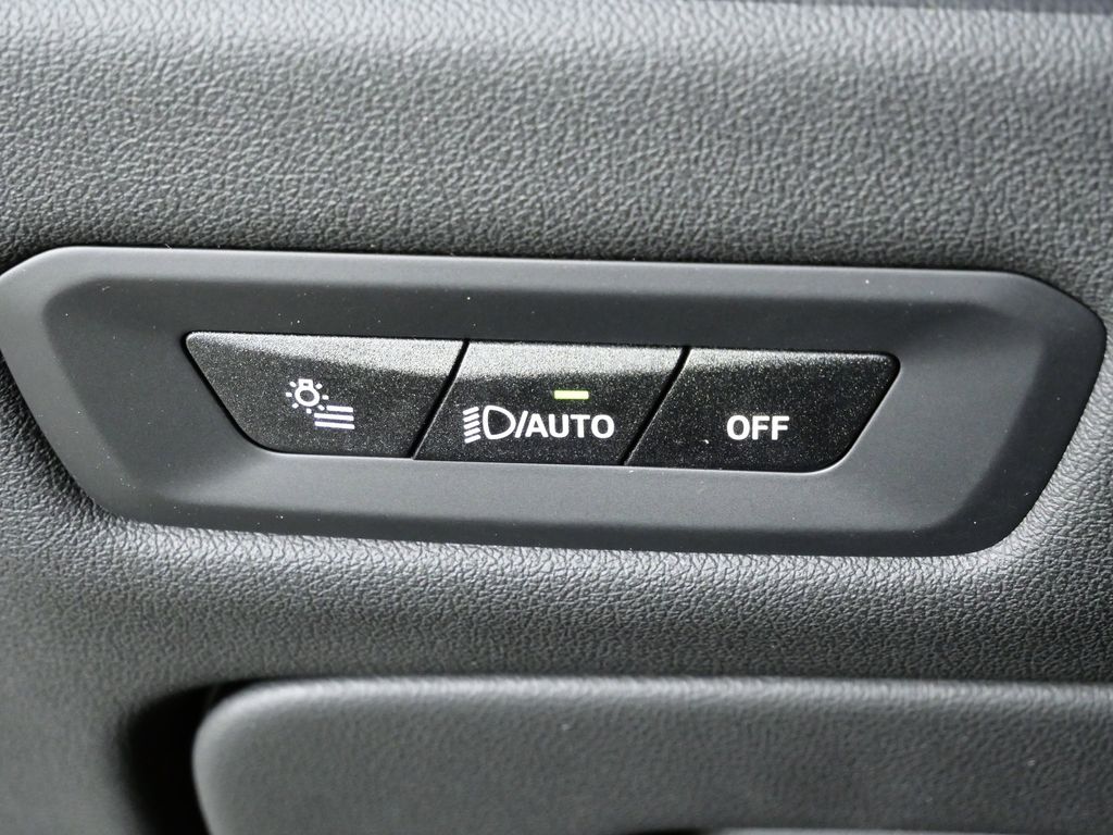 Thumbnail: 2026 BMW X5 - 40