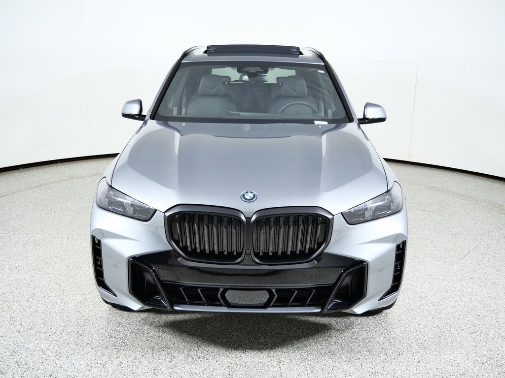 Thumbnail: 2026 BMW X5 - 16