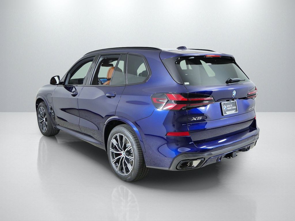Thumbnail: 2026 BMW X5 - 14