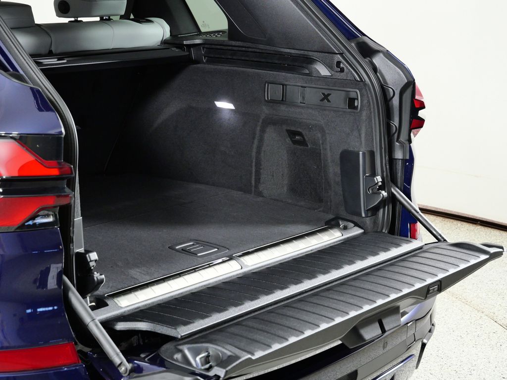 Thumbnail: 2026 BMW X5 - 29