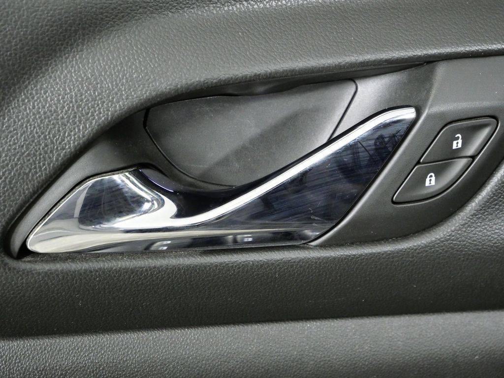 Thumbnail: 2017 GMC Acadia - 38
