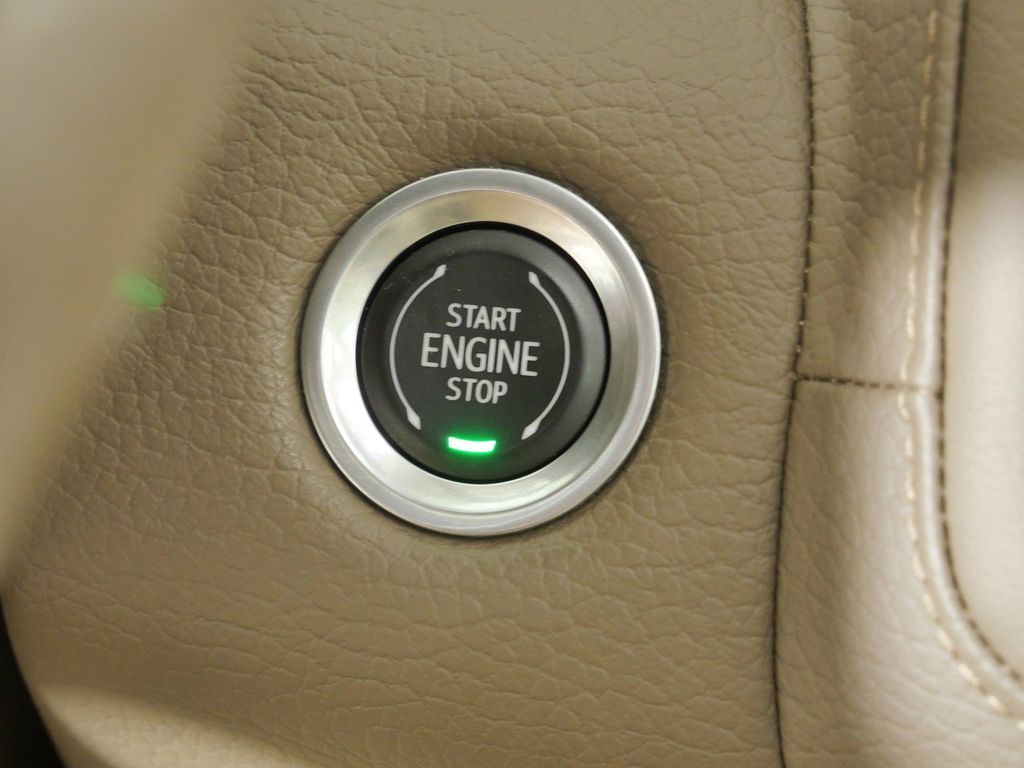 Thumbnail: 2022 GMC Yukon - 48