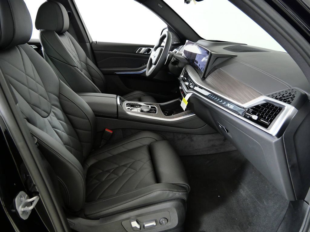 Thumbnail: 2026 BMW X5 - 22