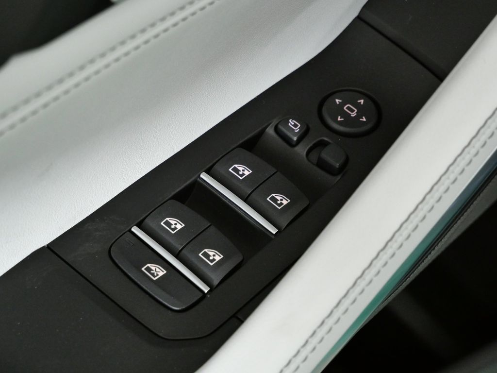 Thumbnail: 2026 BMW X6 - 36