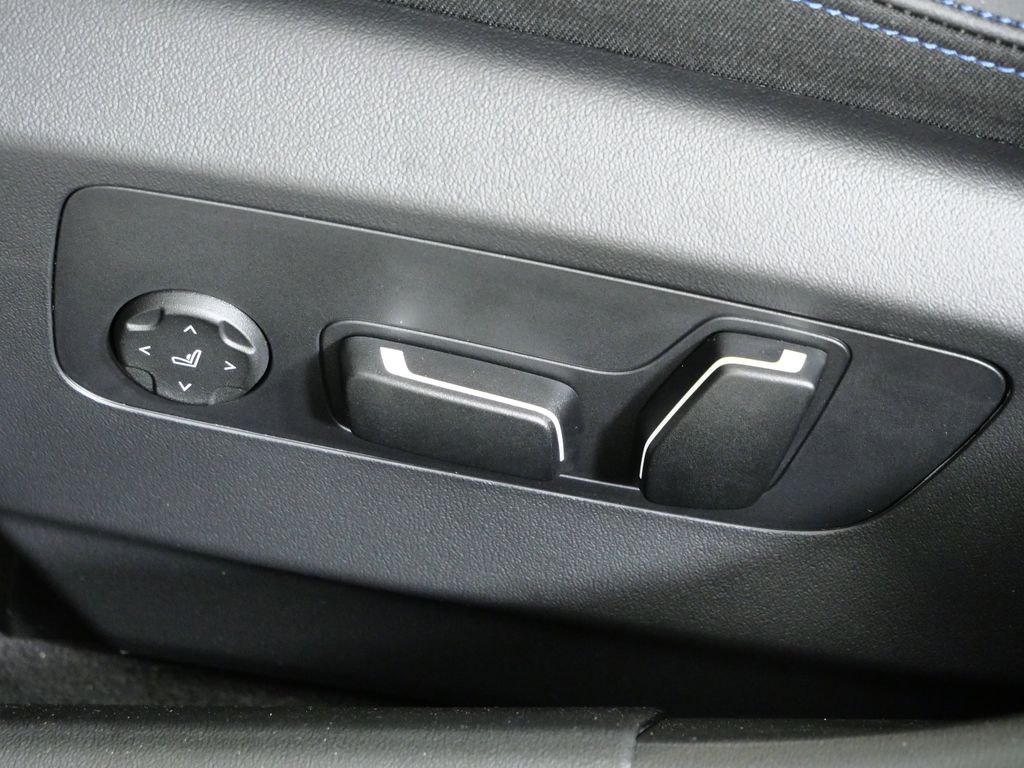 Thumbnail: 2026 BMW i5 - 37