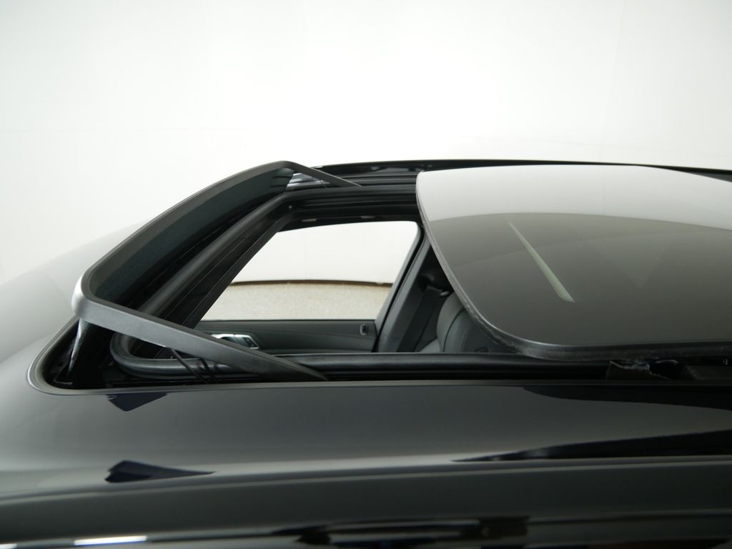 Thumbnail: 2026 BMW X5 - 19