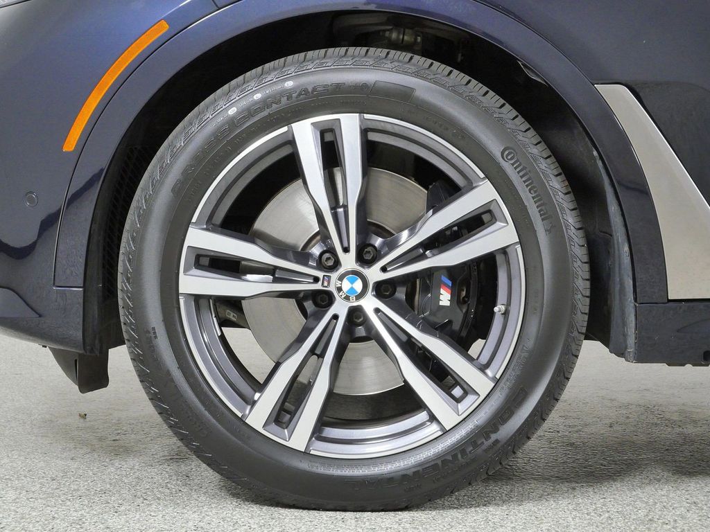 Thumbnail: 2021 BMW X7 - 16