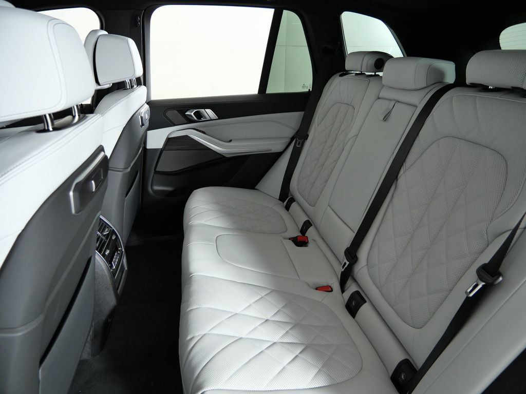 Thumbnail: 2026 BMW X5 - 35