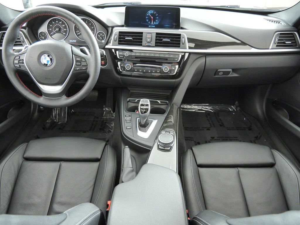 Thumbnail: 2017 BMW 3 Series - 5