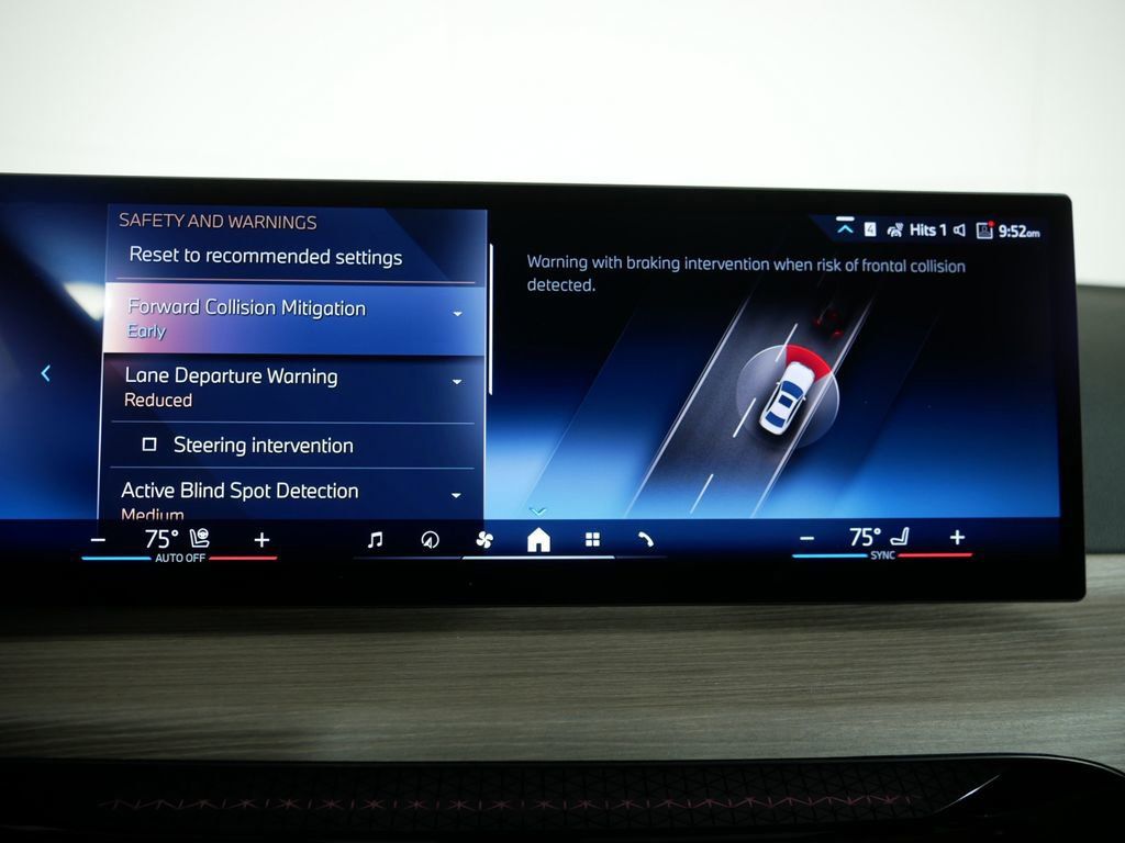 Thumbnail: 2025 BMW 3 Series - 43