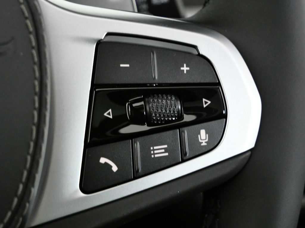 Thumbnail: 2026 BMW X5 - 42