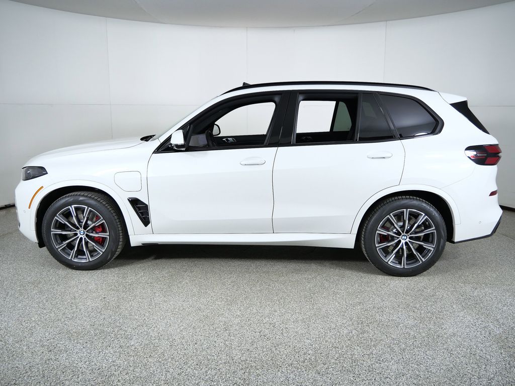 Thumbnail: 2026 BMW X5 - 15