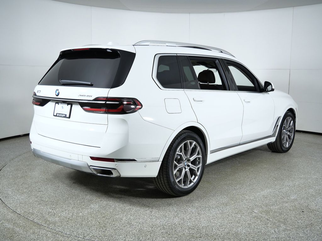 Thumbnail: 2023 BMW X7 - 11