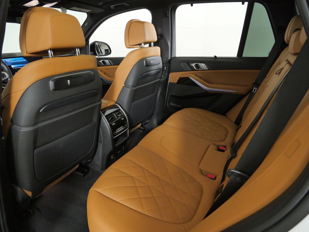 Thumbnail: 2025 BMW X5 - 37