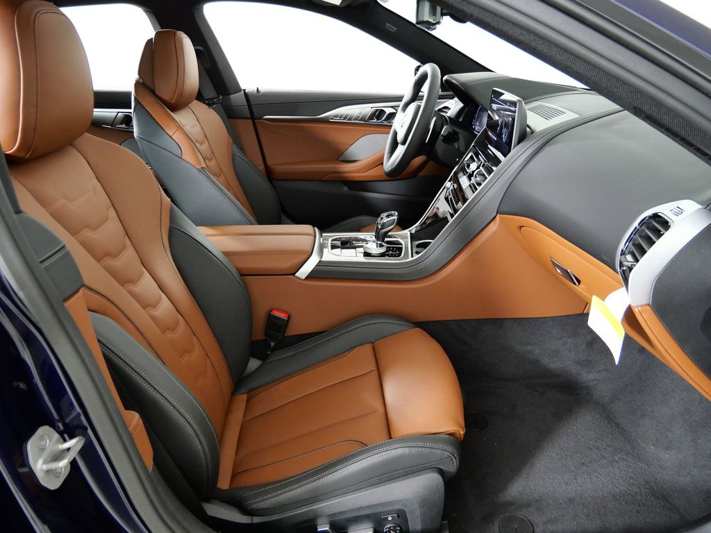Thumbnail: 2026 BMW 8 Series - 20