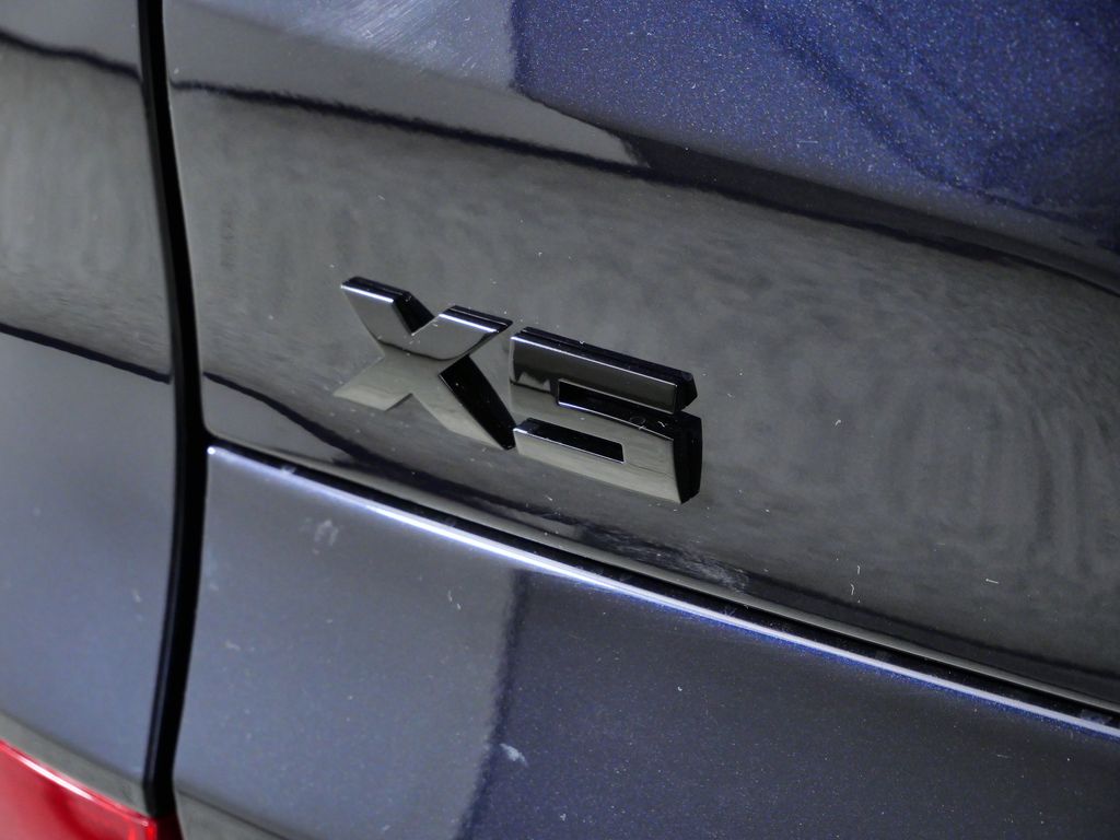 Thumbnail: 2026 BMW X5 - 13