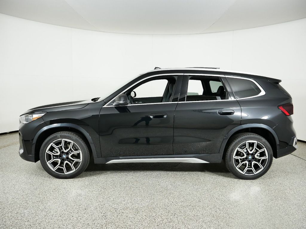 Thumbnail: 2025 BMW X1 - 14