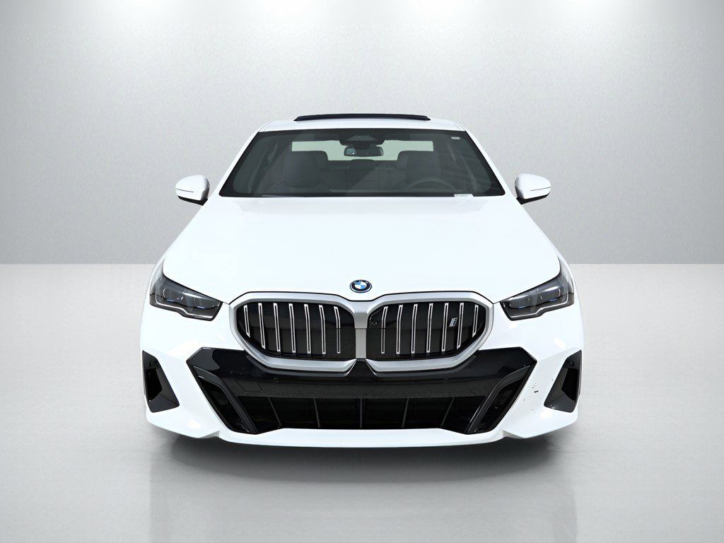 Thumbnail: 2026 BMW i5 - 3