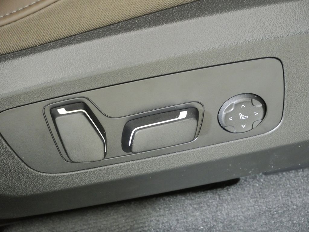Thumbnail: 2026 BMW X3 - 23