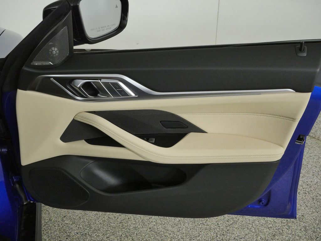 Thumbnail: 2026 BMW i4 - 18