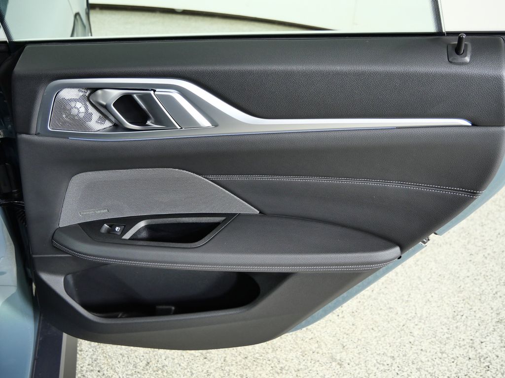 Thumbnail: 2026 BMW i4 - 24