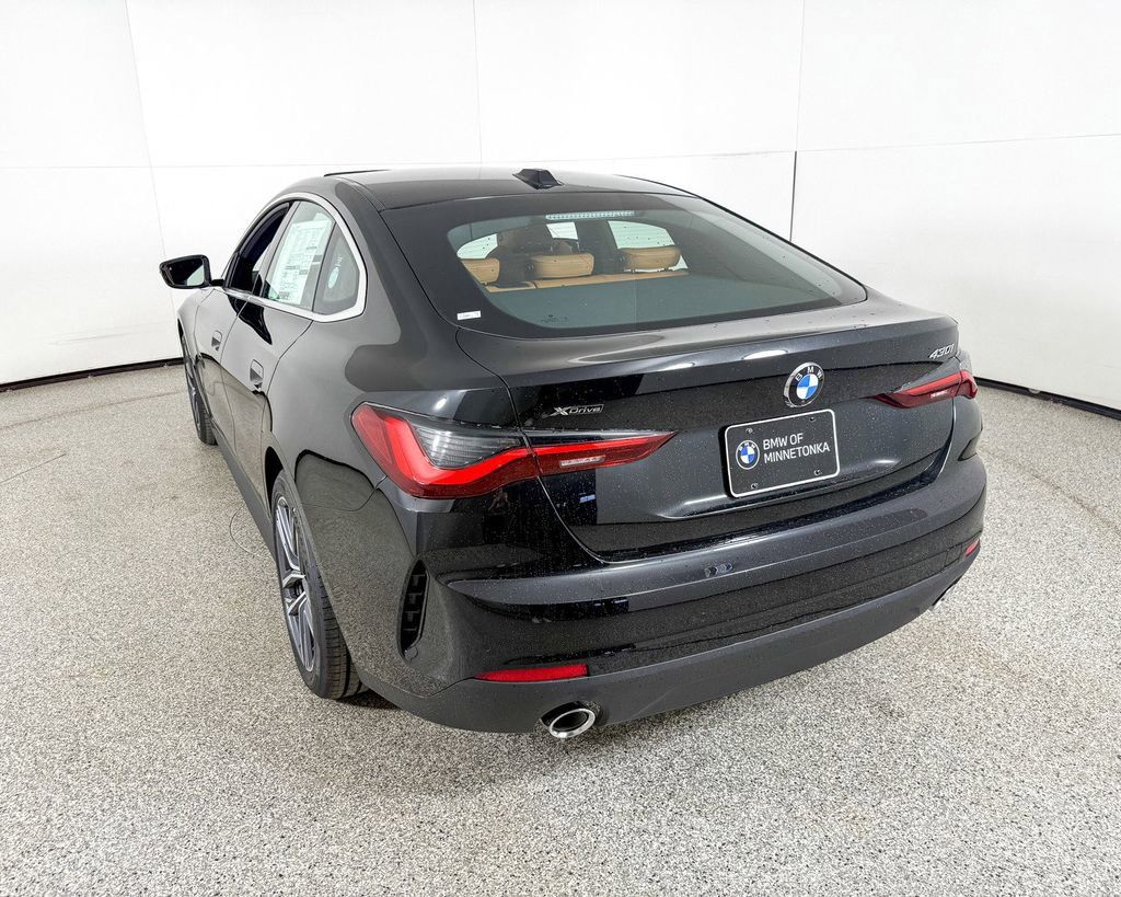 Thumbnail: 2025 BMW 4 Series - 13