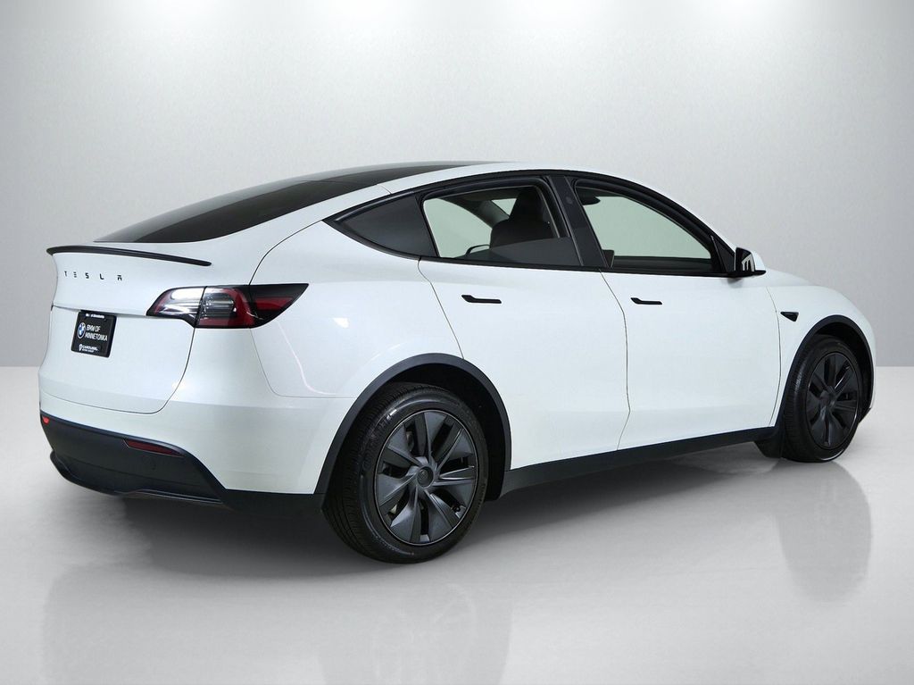 Thumbnail: 2025 Tesla Model Y - 10