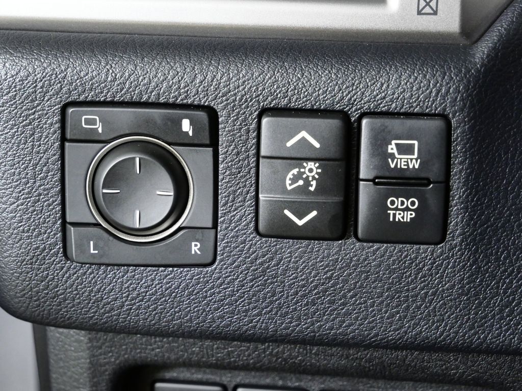 Thumbnail: 2023 Lexus GX - 38