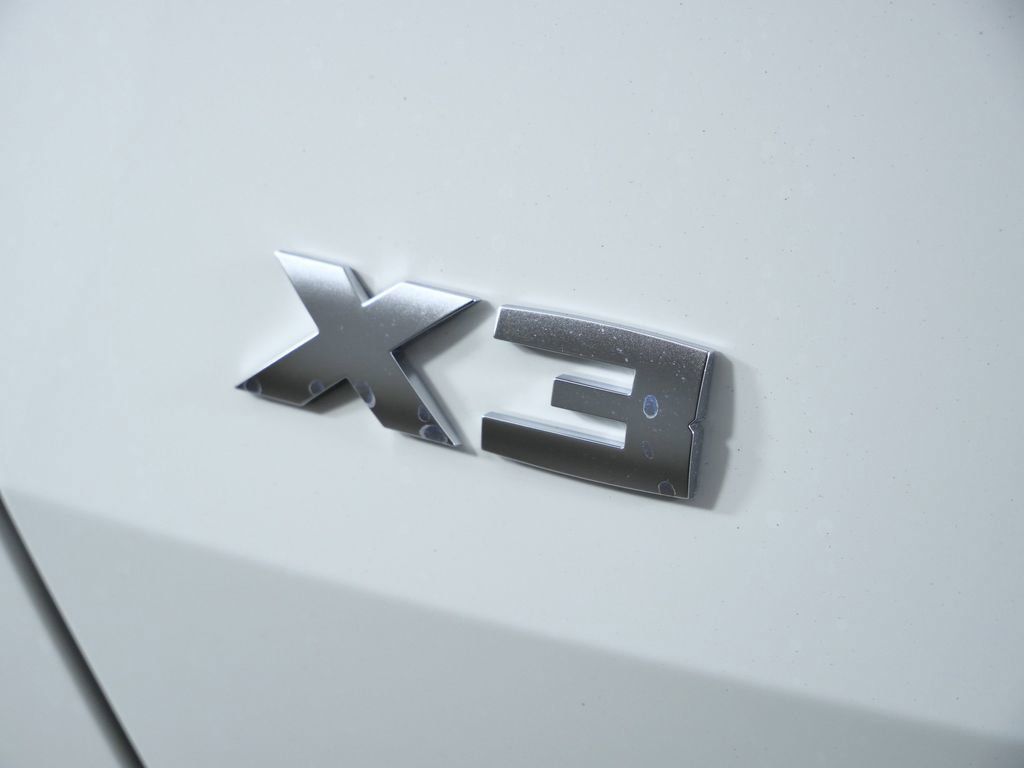 Thumbnail: 2026 BMW X3 - 15