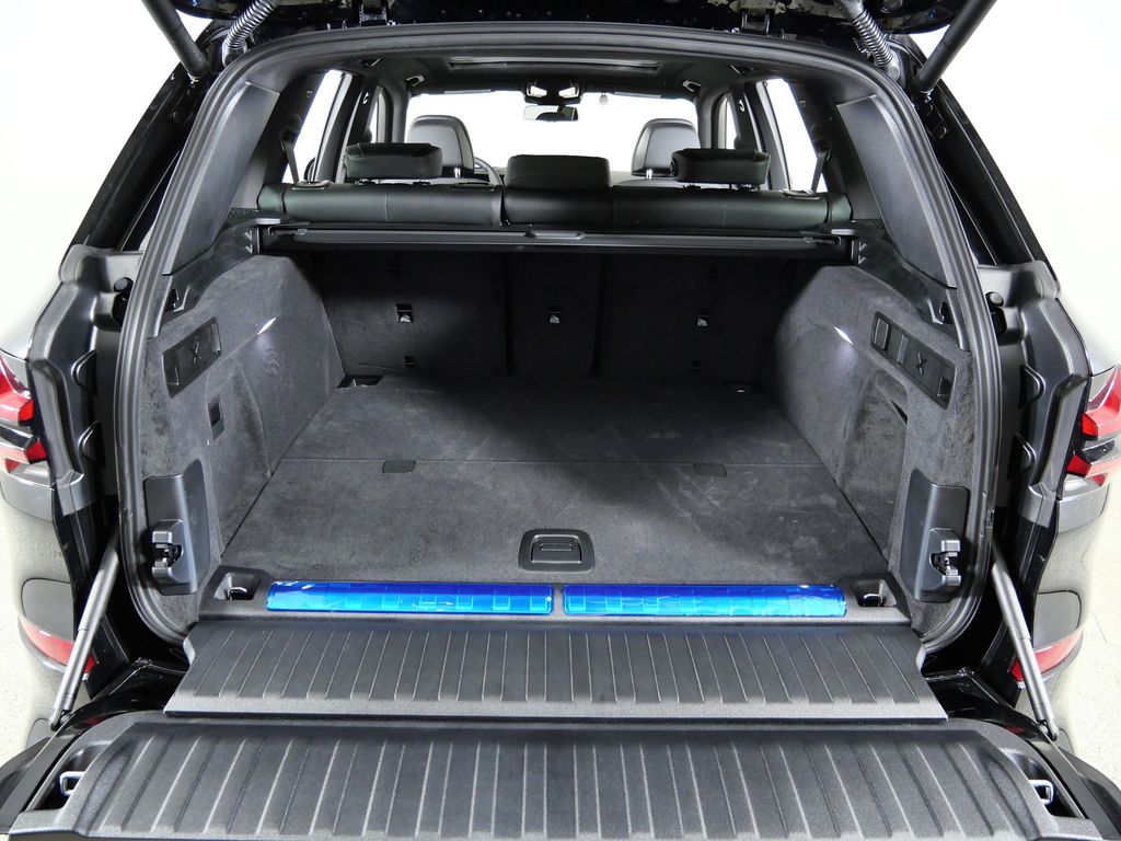 Thumbnail: 2026 BMW X5 - 28