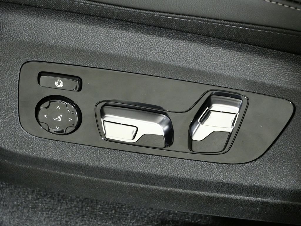 Thumbnail: 2026 BMW X5 - 39