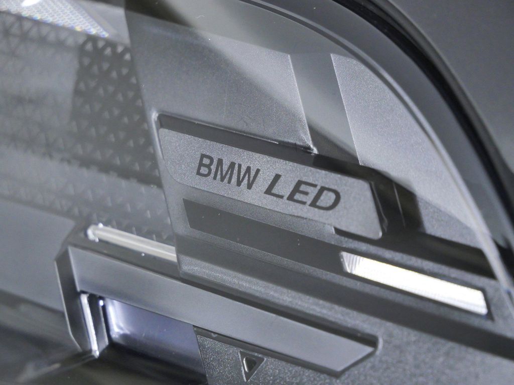 Thumbnail: 2026 BMW X5 - 4