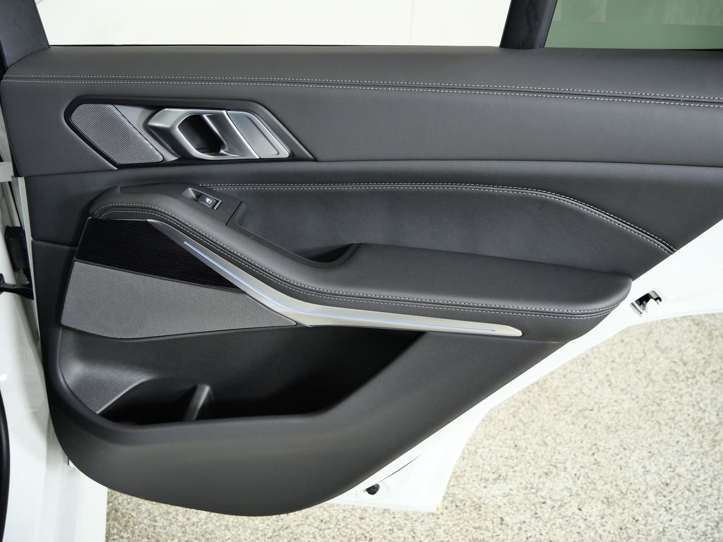 Thumbnail: 2026 BMW X5 - 25