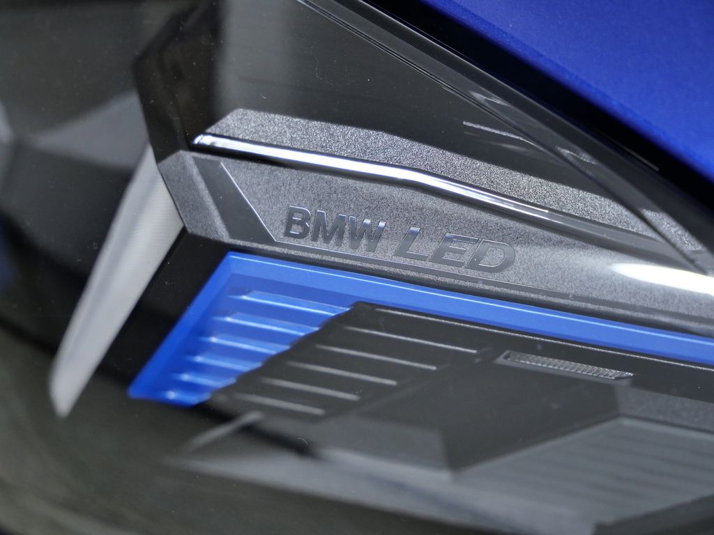 Thumbnail: 2025 BMW i4 - 5