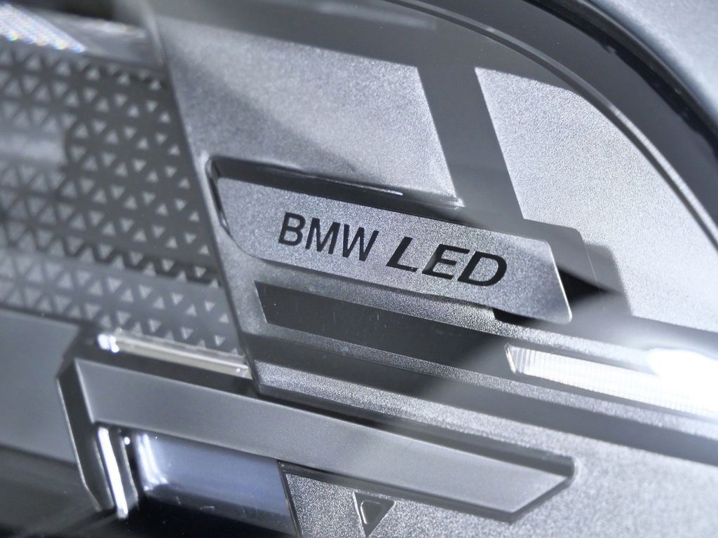 Thumbnail: 2026 BMW X5 - 4