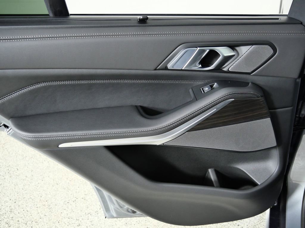 Thumbnail: 2026 BMW X5 - 33