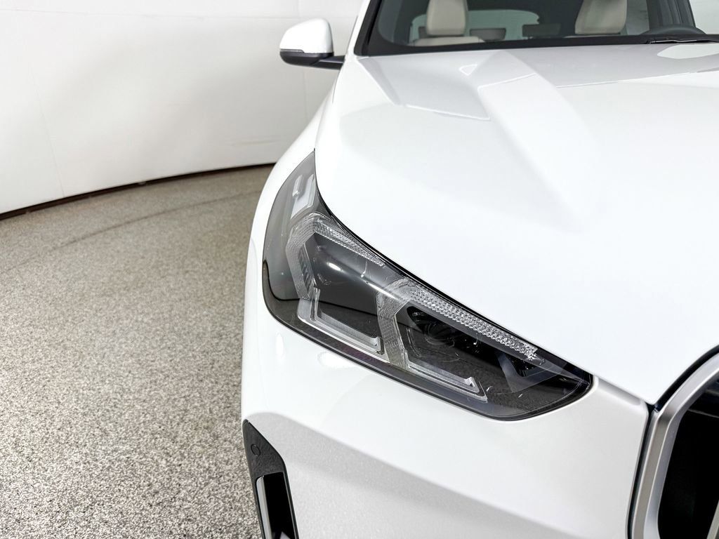 Thumbnail: 2025 BMW X1 - 9