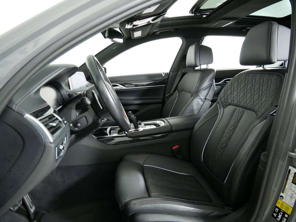 2022 BMW 7 Series 750i xDrive 36